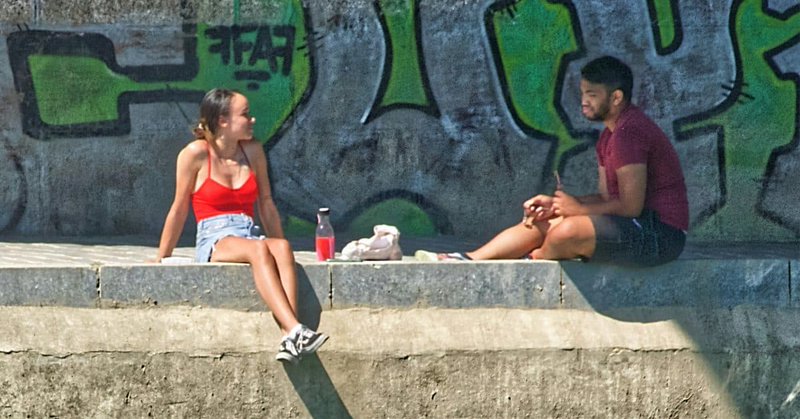 Tweet card summary image