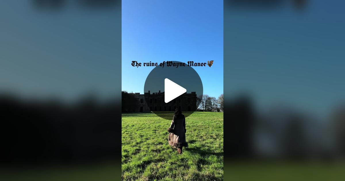 Code_Awesome28's tweet card. 1718 likes, 29 comments. “Sutton Scarsdale Hall - Derbyshire! Although this wasn’t used as a film set, the hall was digitally scanned and used as inspiration for the ruins of Wayne Manor in Batman vs...