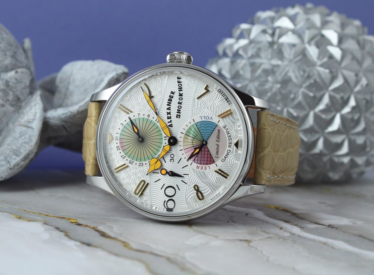 Uhrmacherkunst's tweet card. EMOTIO DUE - Eine einzigartige Symbiose zwischen Fuktionalität und Moderne.