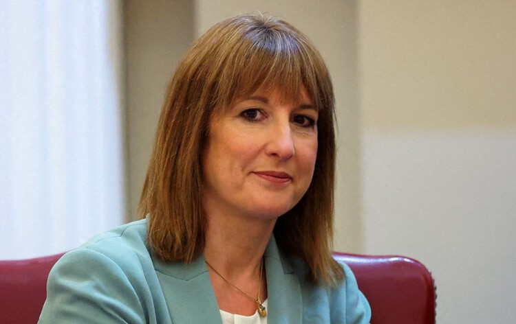 avandyc's tweet card. Debt collection will target those who owe more than £1,000