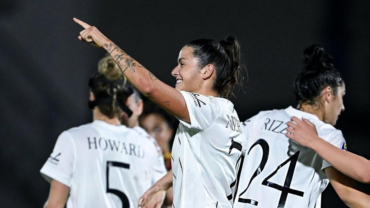 AleVinci_'s tweet card. Fino all'anno scorso la bomber 25enne lavorava in uno studio di consulenza nel suo Alto Adige. Ora è entrata stabilmente nel giro della Nazionale