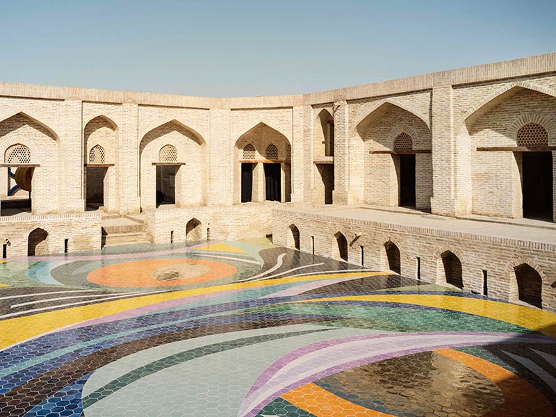 JDAofficiel's tweet card. Pour sa première édition, la biennale ouzbèke fait de l’art contemporain le révélateur de la richesse du patrimoine local, tant matériel qu’immatériel.