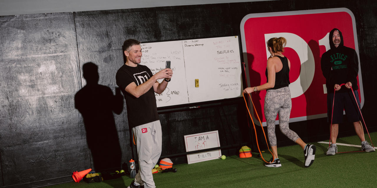 BlindRenderer's tweet card. U.S. workers are getting more done. That’s great for the economy—though not always great for workers.