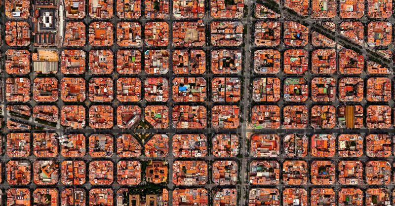 CapdevilaLidia's tweet card. Barcelona tira de ‘big data’ para seguir de cerca el mercado inmobiliario. El Ayuntamiento de Barcelona ha estrenado una aplicación para seguir las transacciones inmobiliarias de la ciudad casi en