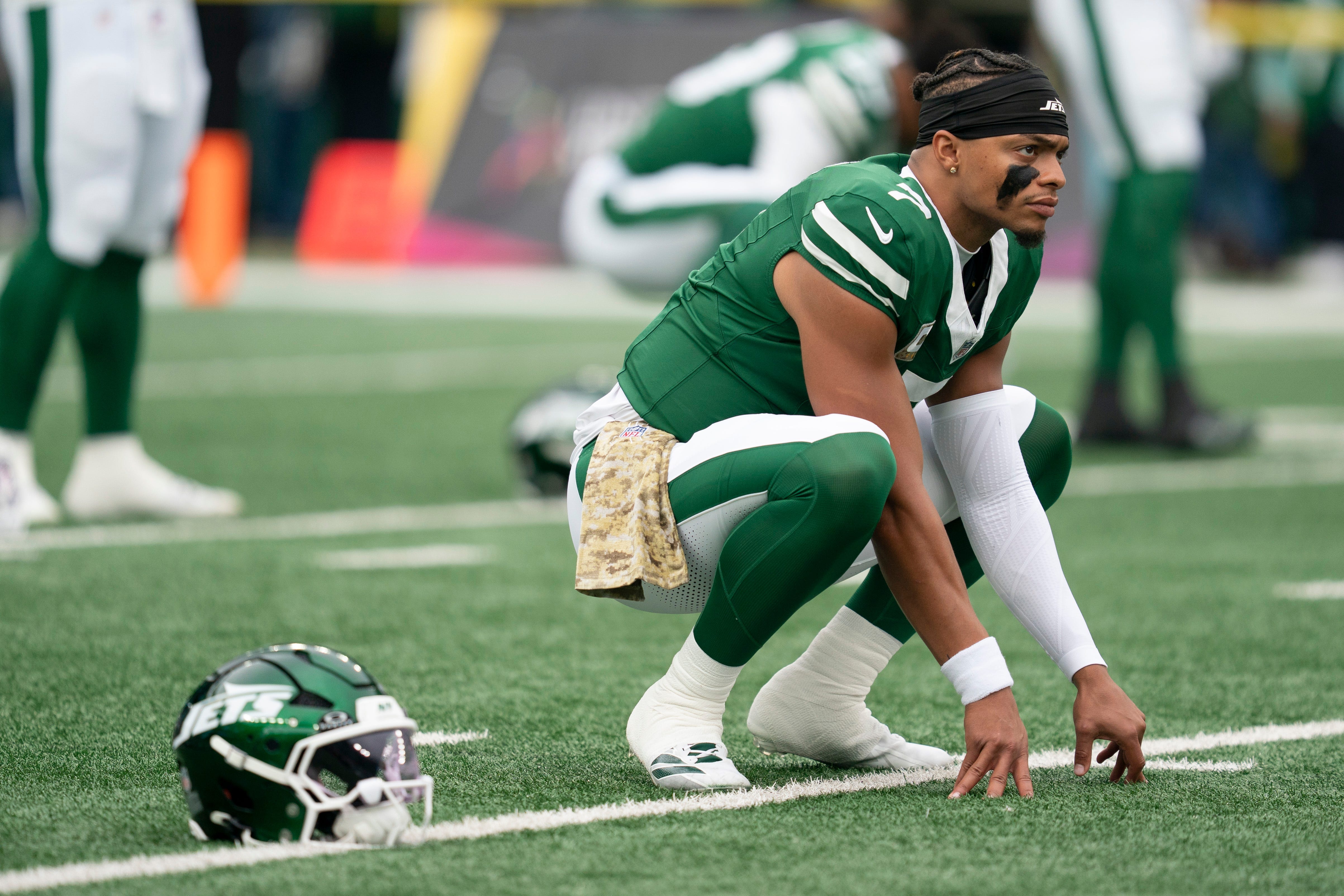 EthanM300's tweet card. Justin Fields faces an uncertain NFL future after being benched by the Jets, revealing why a quarterback comeback story may be out of reach. An in-depth analysi
