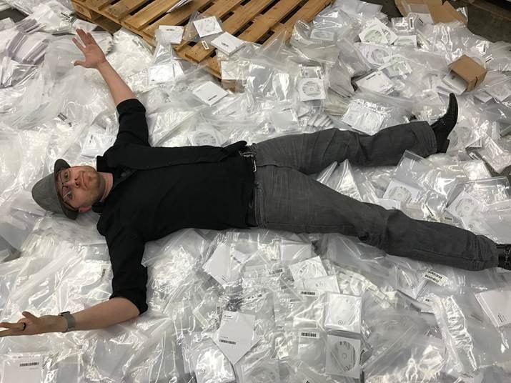 kwiens's tweet card. A plan to provide “restore disks” to computer users equaled copyright infringement, according to Microsoft and the government, even though the software was available free online.