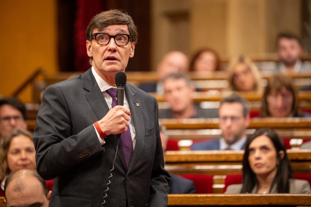 gaceta_es's tweet card. El exministro de Sanidad ordenó que las personas mayores con coronavirus fueran agrupadas en residencias, impidiendo su traslado a hospitales