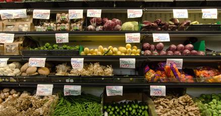 dailycal's tweet card. Most of us got to college never having done any real grocery shopping. Here’s what I’ve learned about building a grocery list that actually makes sense.