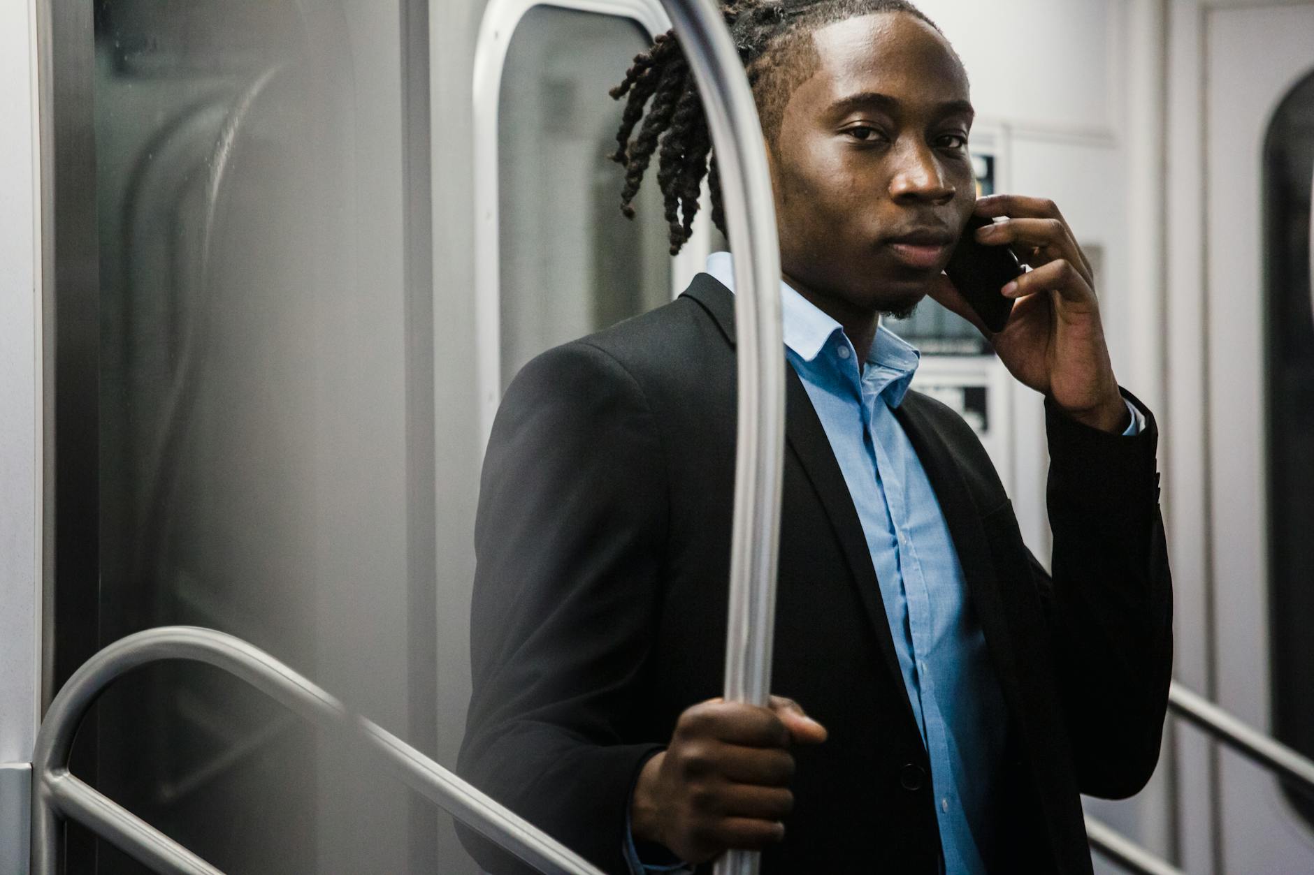 jivoicenow's tweet card. Struggling with a team member's performance? Learn humane, effective strategies for managing underperforming employees and turning the situation around.