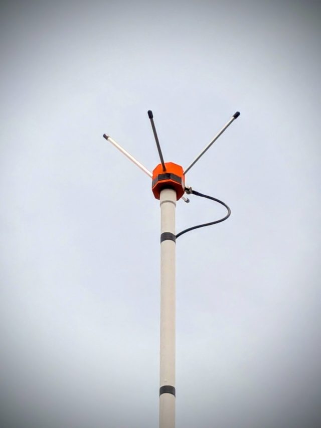 MacPod's tweet card. Als passionierter Funkamateur mit jahrzehntelanger Erfahrung und unzähligen Experimenten mit verschiedensten Antennen darf ich behaupten: Der Weg zum optimalen Satellitenempfang ist selten eine ger…