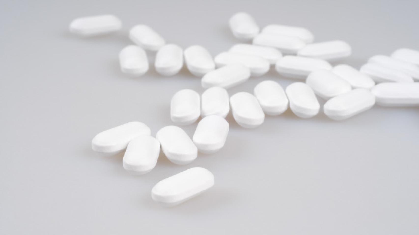 ainaradego's tweet card. Un análisis con 21 de estos medicamentos pone de manifiesto su valor frente a placebo, aunque la efectividad varía de pequeña a moderada. 