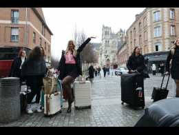 Lab20_24's tweet card. Miss France 2026: les candidates arrivent à Amiens