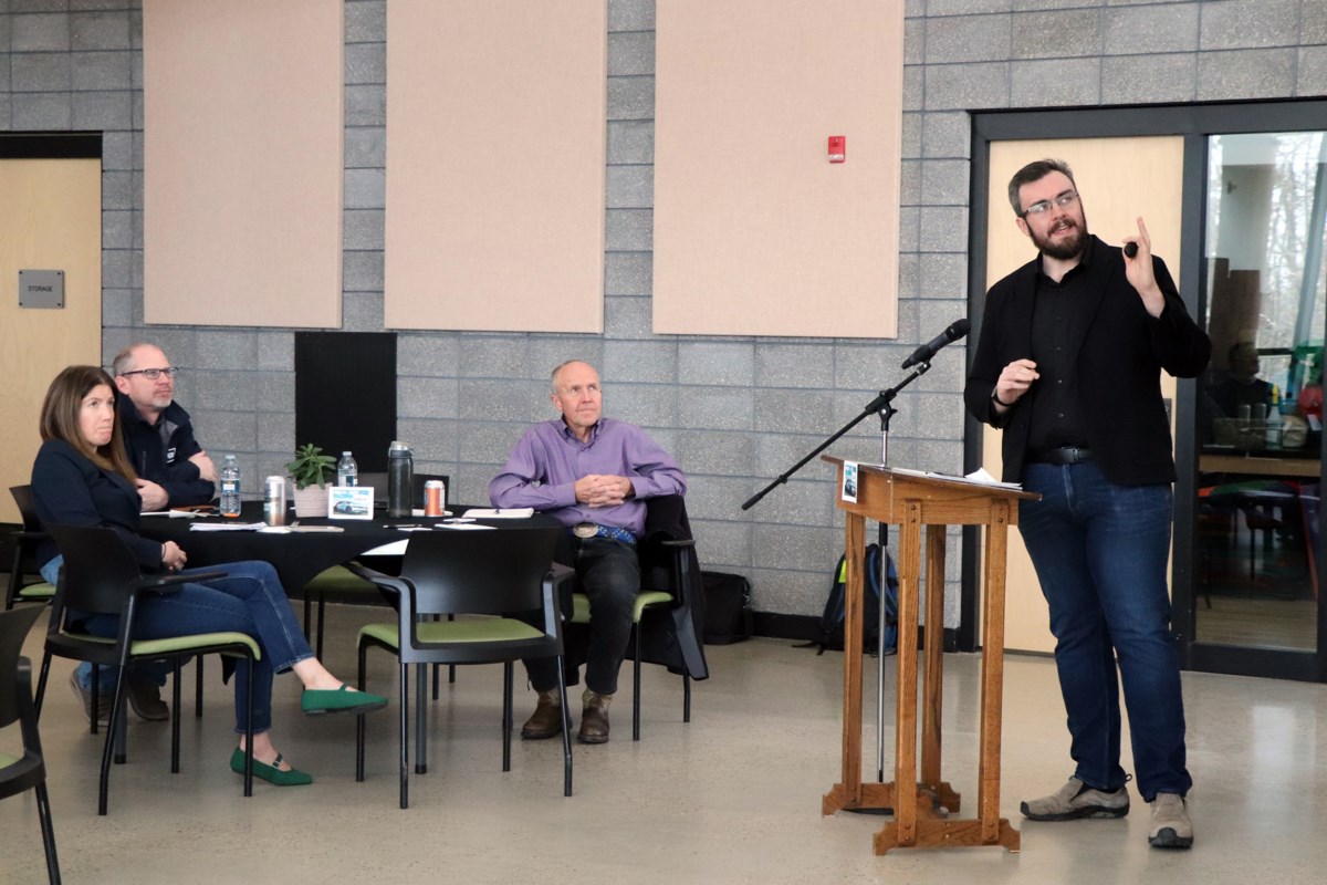 ElanMB's tweet card. Speaker event from Innisfail Community Economic Development puts focus on the power of co-operatives for small towns