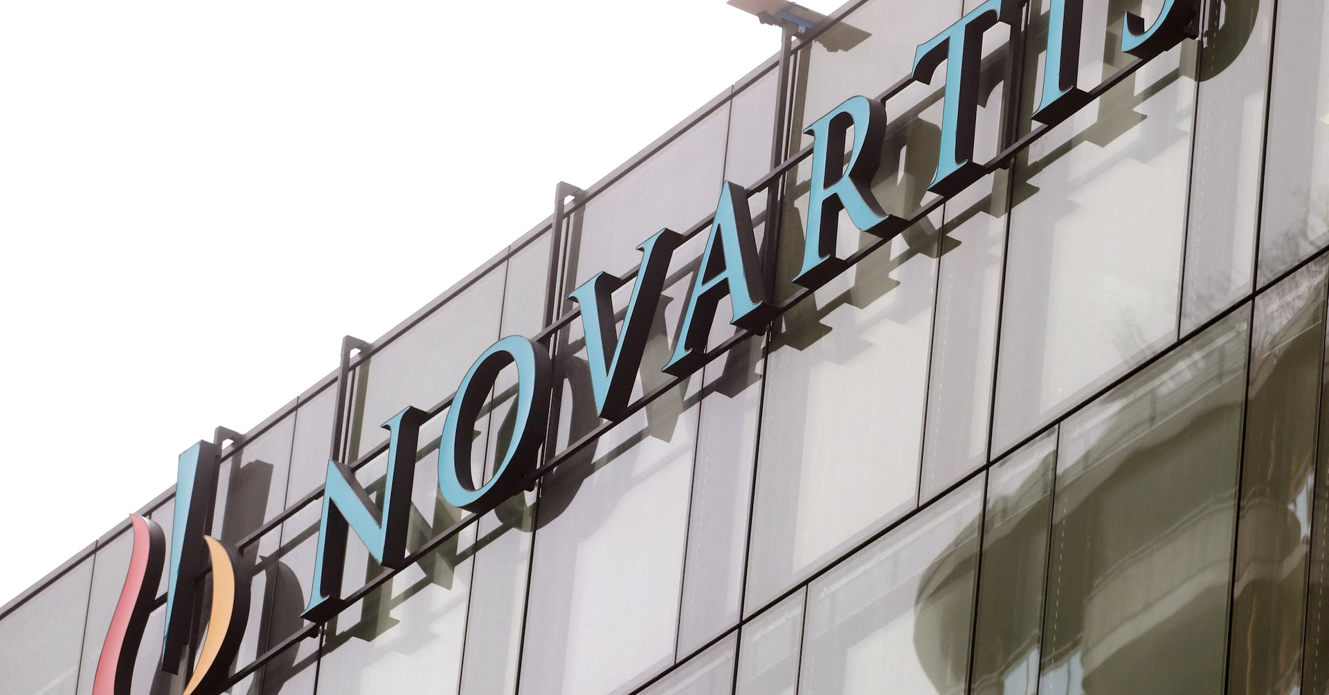 marketcompiler's tweet card. Swiss drugmaker Novartis nudged up its full-year earnings forecast on Thursday, citing strong second-quarter sales of key drugs such as Kisqali, and said potential new U.S. tariffs would not affect...