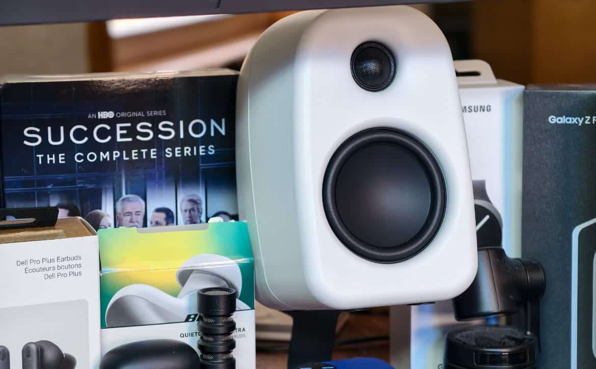 techaeris's tweet card. The small but powerful Kanto UKI desktop speakers not only sound good but aren't too bad on the wallet either. These are excellent, average user, speakers.