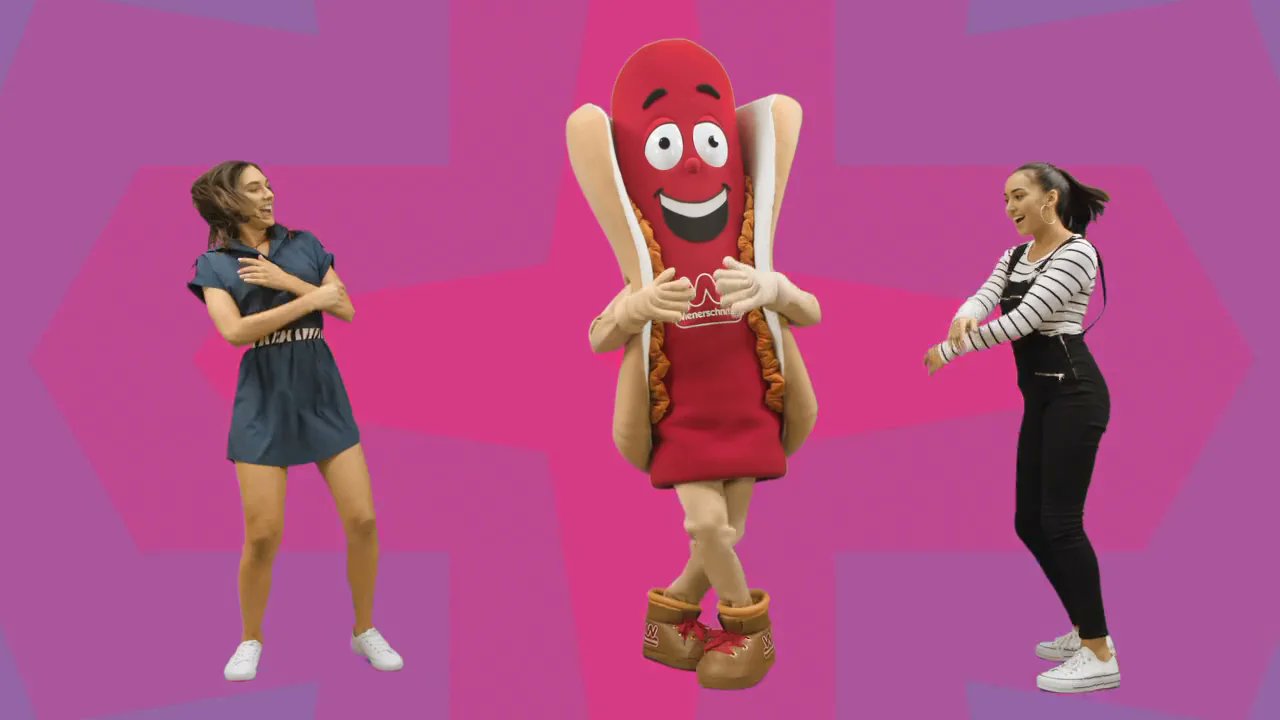 ACommonThread's tweet card. Wienerschnitzel - Chili Cheese :30