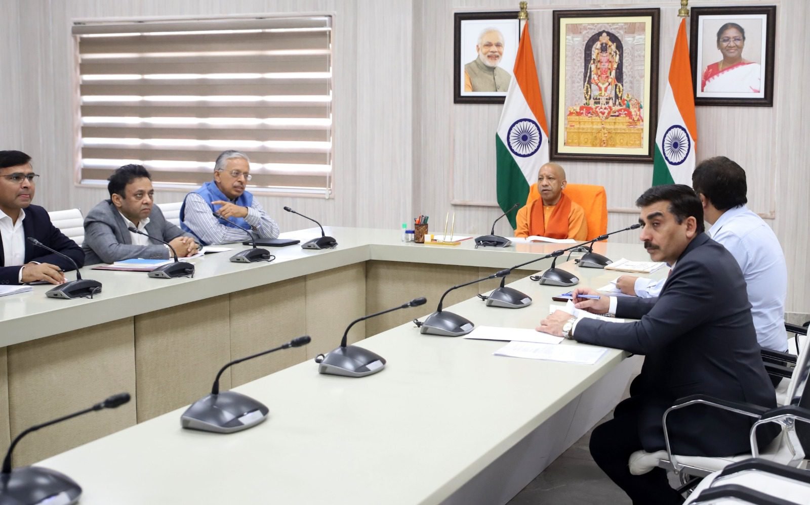 cmgmediagroups's tweet card. तीनों शहरों में 478 विकास परियोजनाओं की रूपरेखा तैयार Varanasi News | National News | UP News | Political News | Entertainment News | Sports News