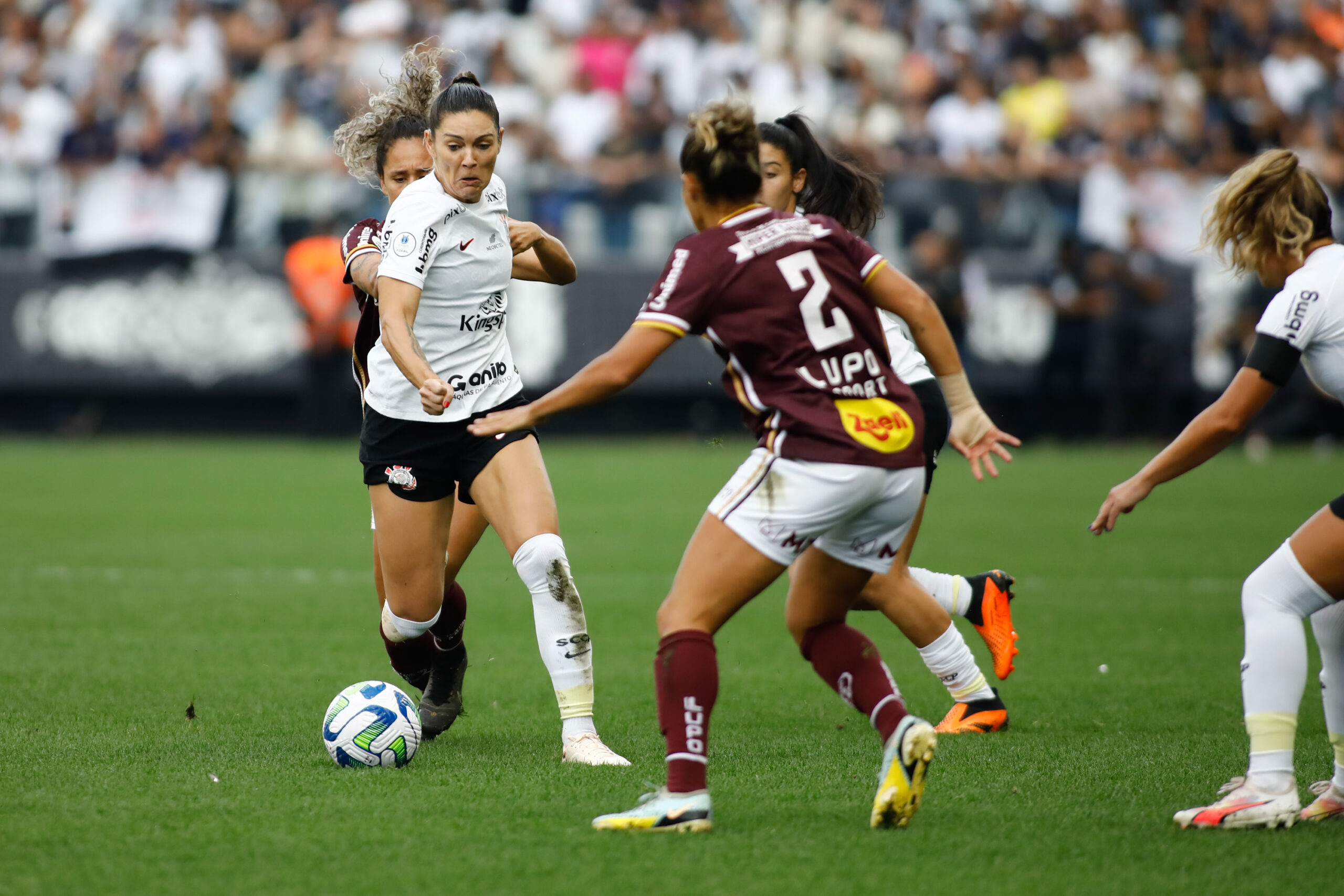 futdasminass's tweet card. Corinthians e Ferroviária se reencontram em mais um clássico histórico. São 36 jogos, com ampla vantagem do Timão.