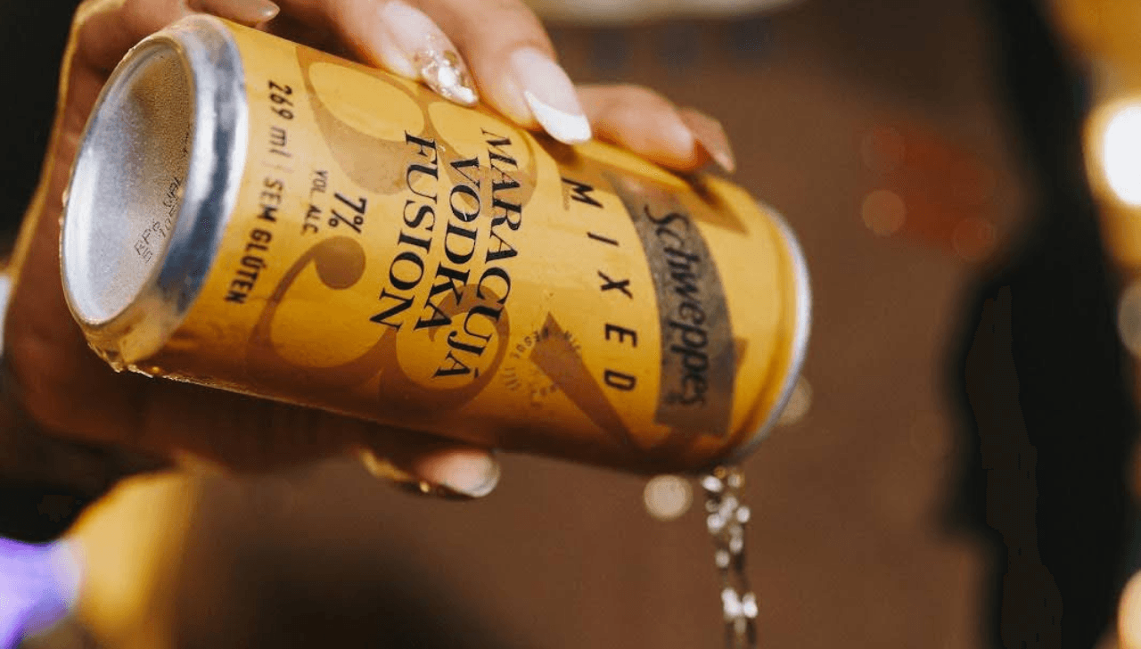 mundodmarketing's tweet card. Novo drink pronto para beber é lançado em mercados de todo o país e terá ativações em festivais e shows até o Carnaval