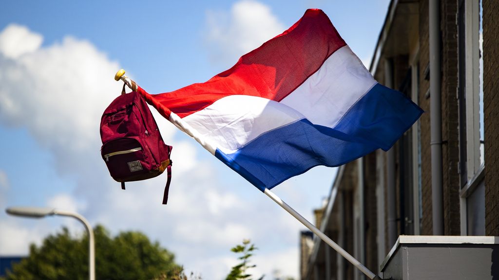 DennisWiersma's tweet card. Voor het eerst krijgen leerlingen van praktijkscholen dit jaar de uitslag op dezelfde dag als de andere eindexamenleerlingen.