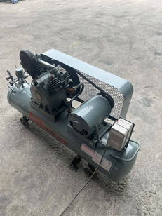 Digxam's tweet card. HITACHI BEBICON AC:3PH220v 4POLE 3 horse ka operation