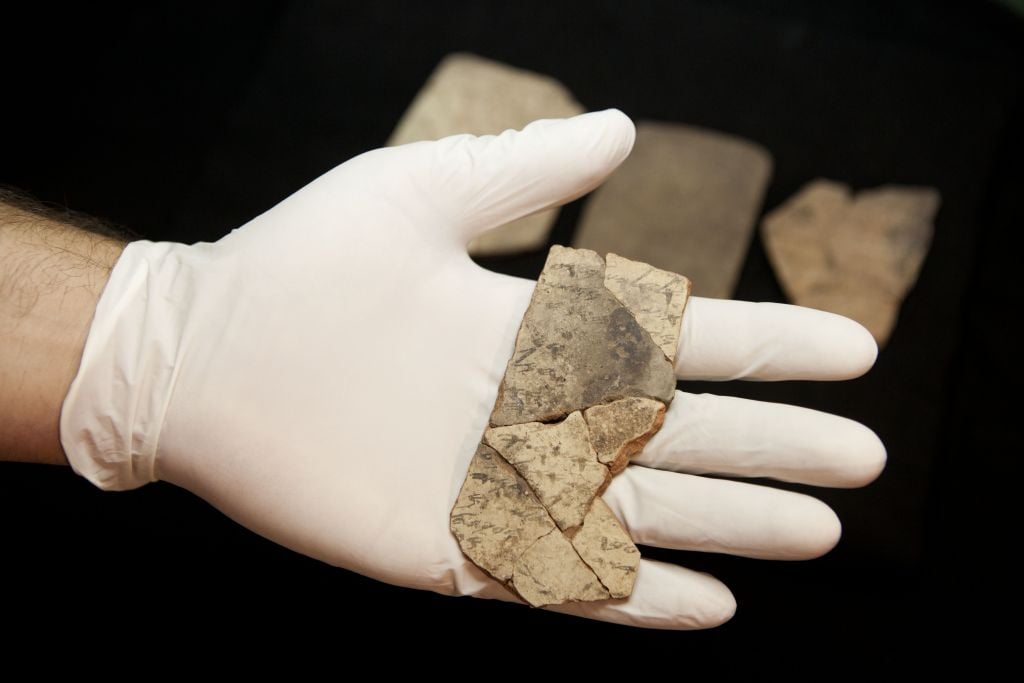 go2Carl's tweet card. New analysis of 2,600-year-old Tel Arad ostraca suggests Iron Age soldiers tracked months, days, and supplies with sophisticated numerical systems