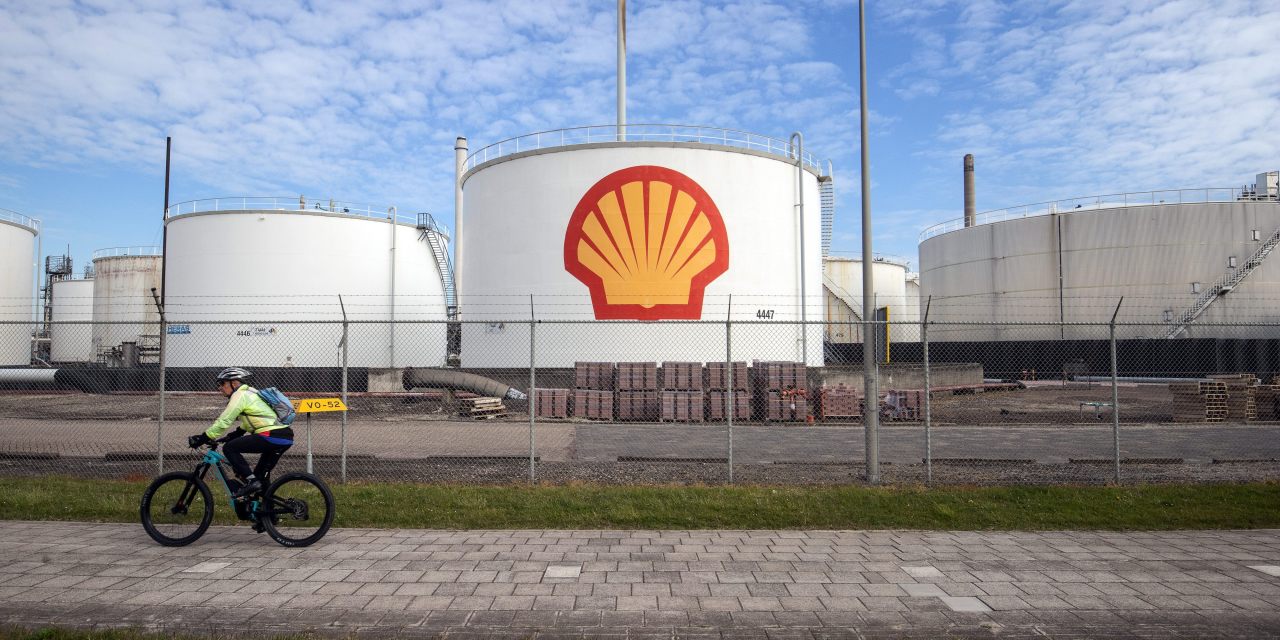 EgbertDijkstra's tweet card. Shell PLC has snapped up a cargo of Russian crude at a bargain price, ending a self-imposed embargo on Russian oil by the international energy industry. Shell bought 100,000 metric tons of Russi