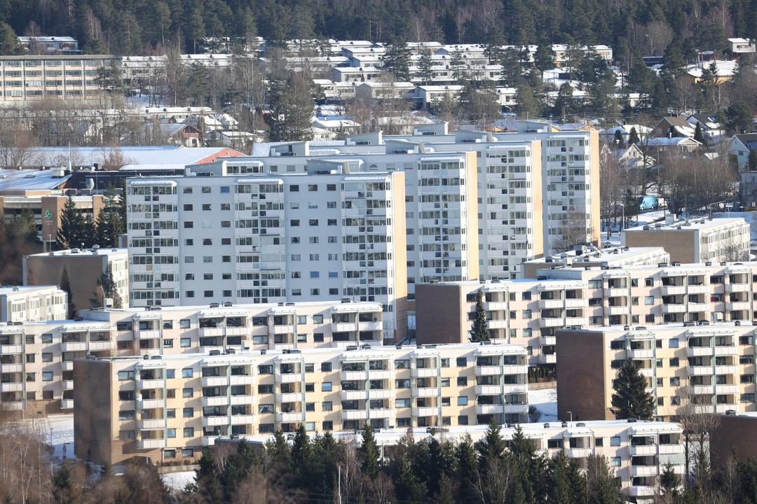 ShaziaMajid_'s tweet card. STOVNER (VG): Norge sliter, Oslo sliter, men Stovner sliter mest med coronaviruset. Det er derfor her støtet må settes.