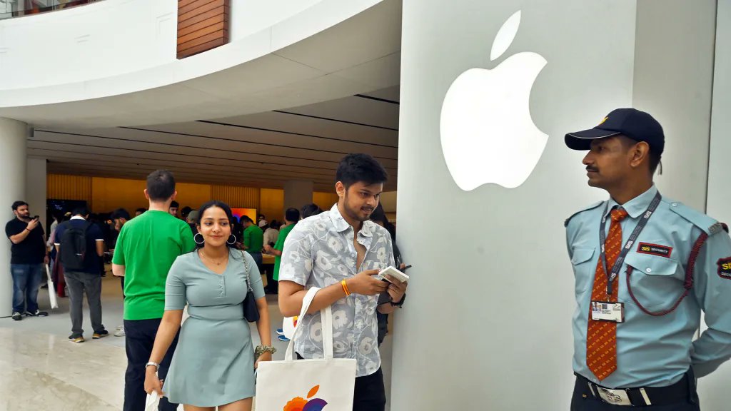 Inc's tweet card. Apple's 5-step formula to turn prospects into buyers.