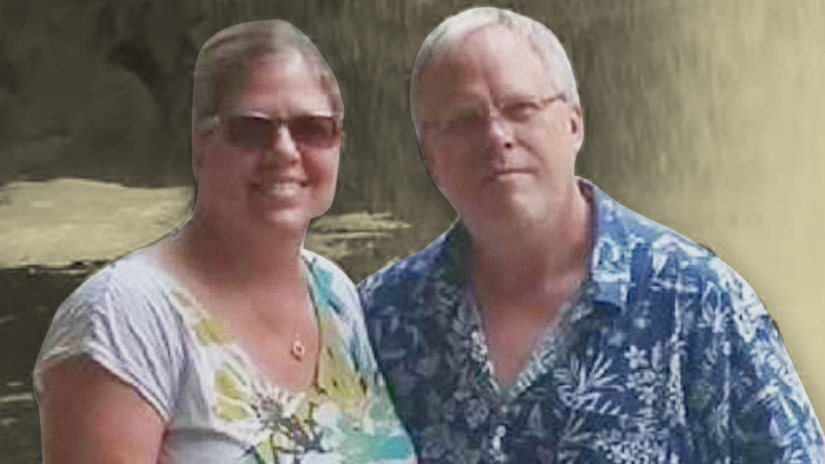 ScriptCards's tweet card. Photo Illustration by The Daily Beast/HandoutA Minnesota woman whose husband neared death from COVID appealed to the courts to force his hospital to halt their plans to pull the plug on the man’s...