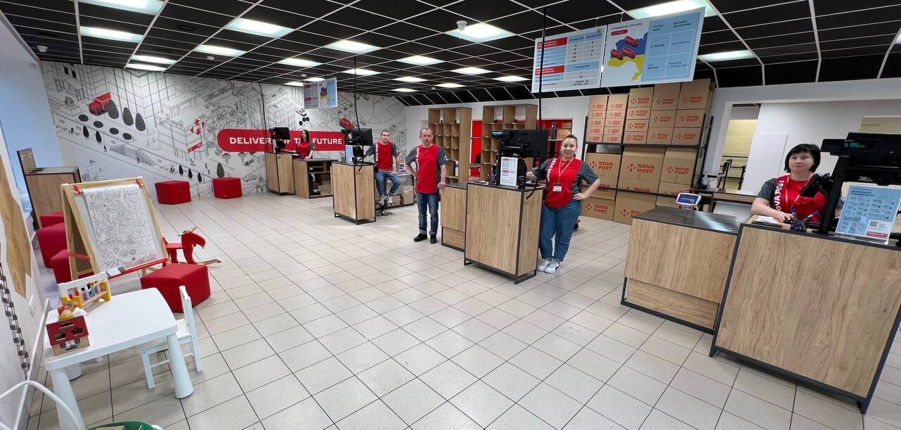 ParcelPostal's tweet card. Ukrainian national post Nova Posta has opened a branch in Kaunas, Lithuania, where customers can send and receive documents, parcels and cargo weighing up to 1,000kg. The branch operates daily and off