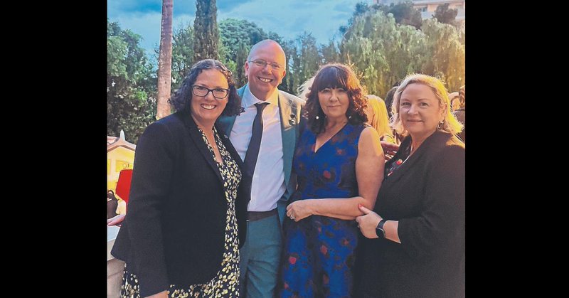 Tweet card summary image