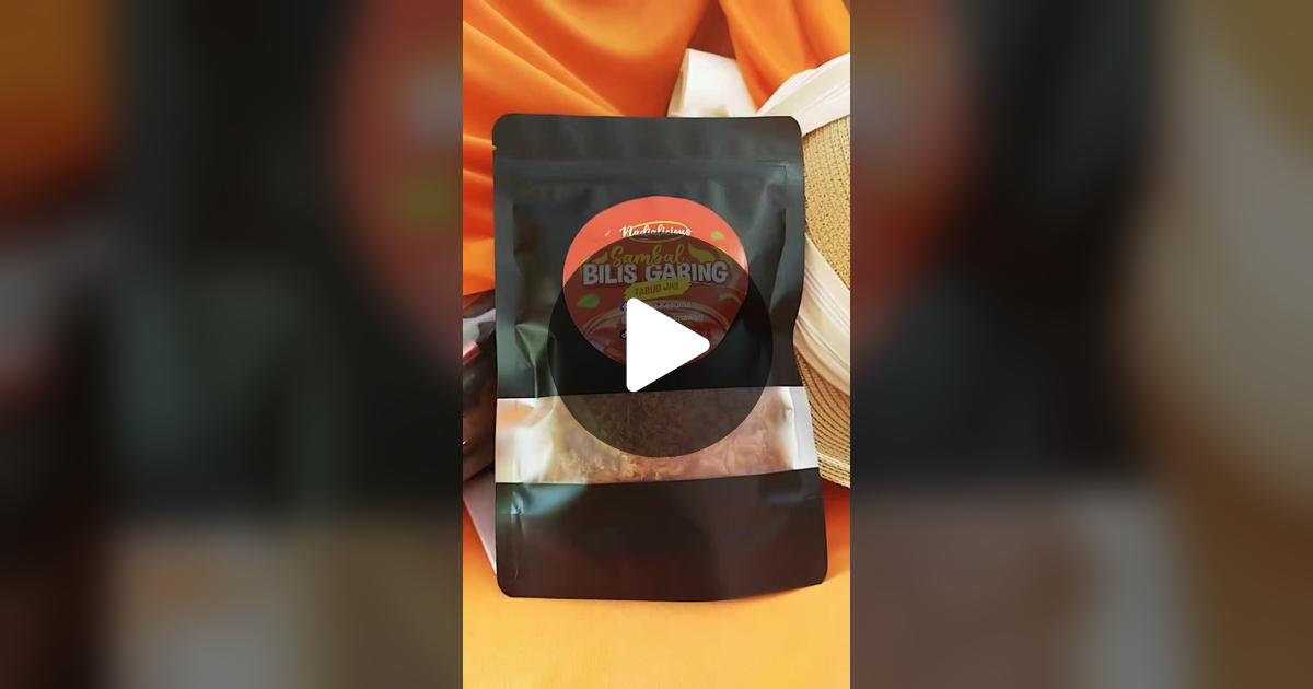 shahrizamahmud's tweet card. 33 likes, 10 comments. “Saya dah cuba 😋! @nadiakesuma @shopieza @iqirenza @rizacerita @pendekar.seri.wan @actoriza @riza_mahmud @SigaragaTMB”