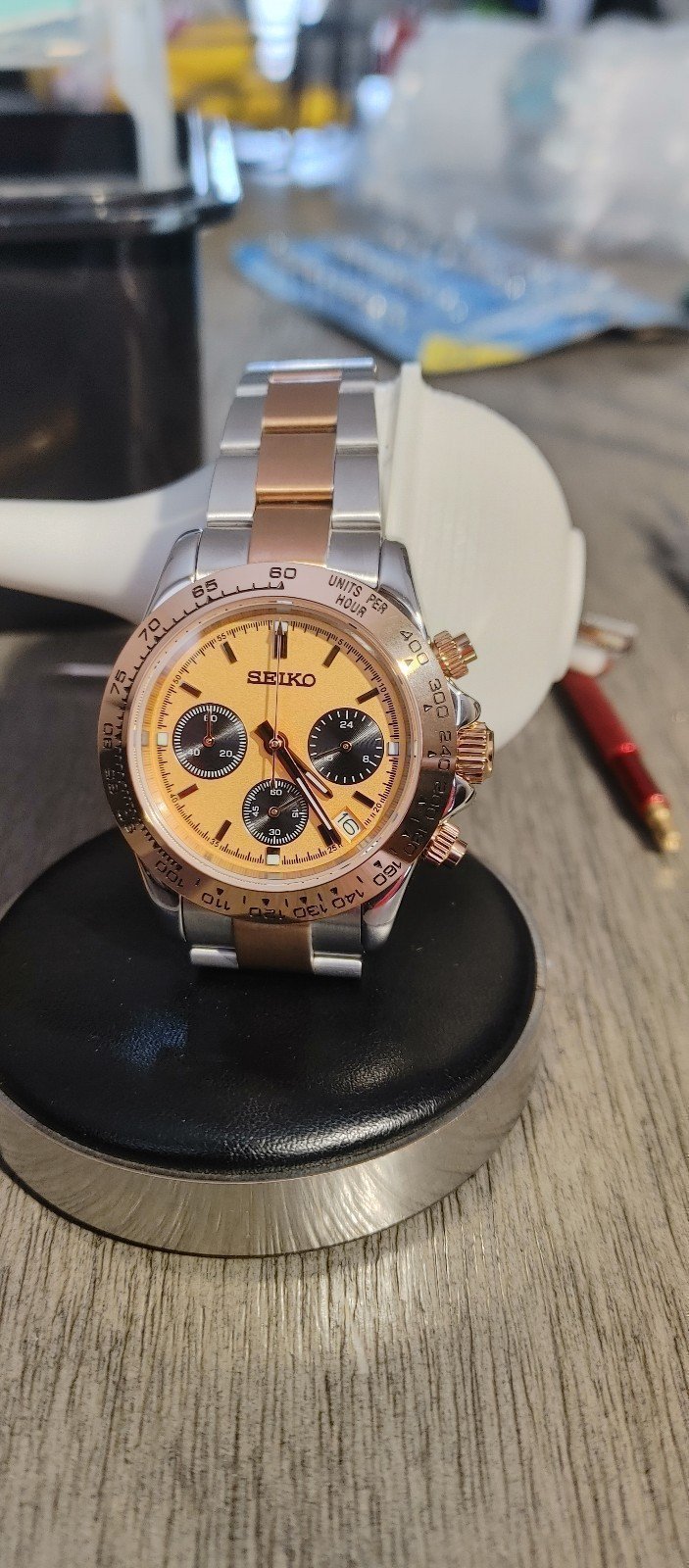 SeikoModman's tweet card. Thrift smarter: Stainless and Rose gold Seiko watches, 54% off from verified 5-star seller. Like new condition with free shipping.