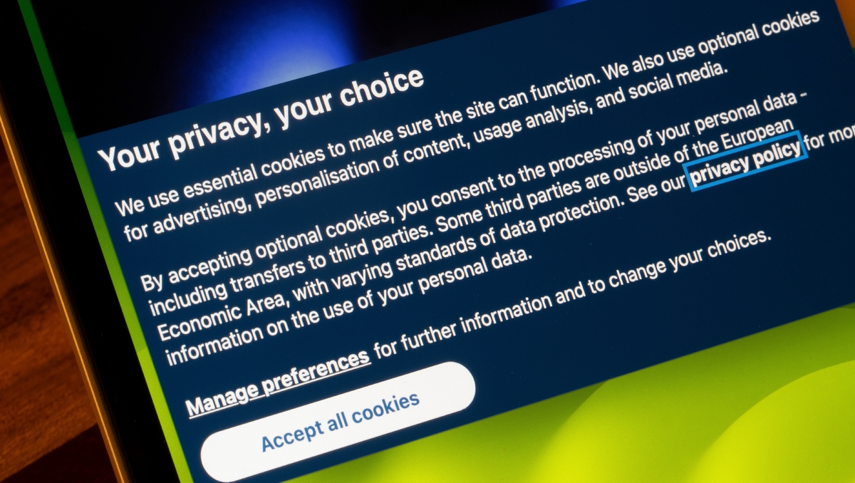 fabienr34's tweet card. “Cliquez ici pour accepter”: et si on arrêtait de faire semblant ? Les pop-up de consentement aux cookies empoisonnent le quotidien numérique des Européens depuis plus de dix ans. La Commission...