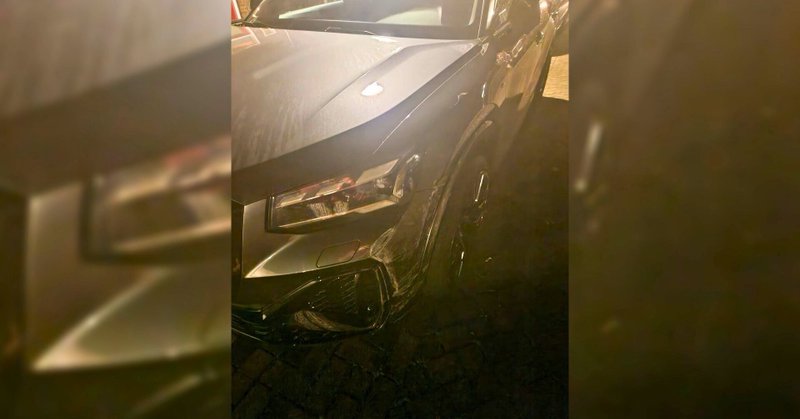 Bestuurder onder invloed rijdt geparkeerde auto aan