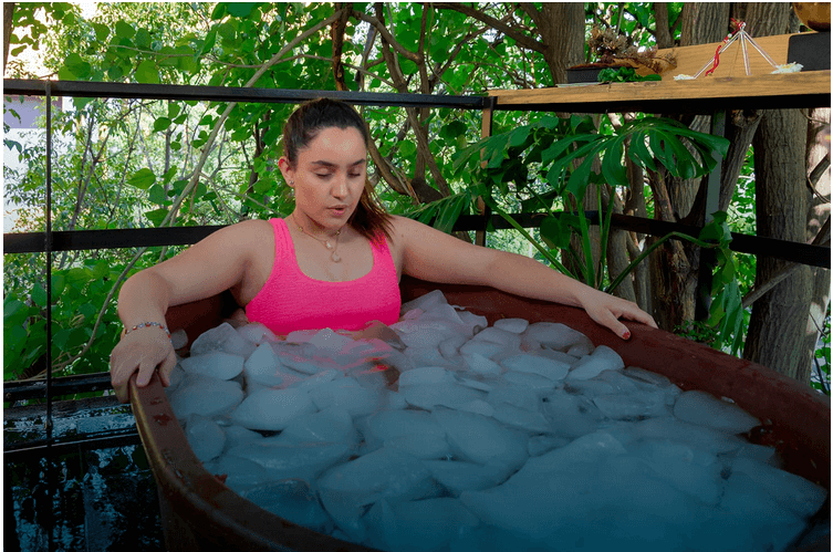 coldSWRsuccess's tweet card. Find out how many ice baths a week you need for optimal recovery. Learn the benefits, risks, and ideal frequency for your wellness routine.
