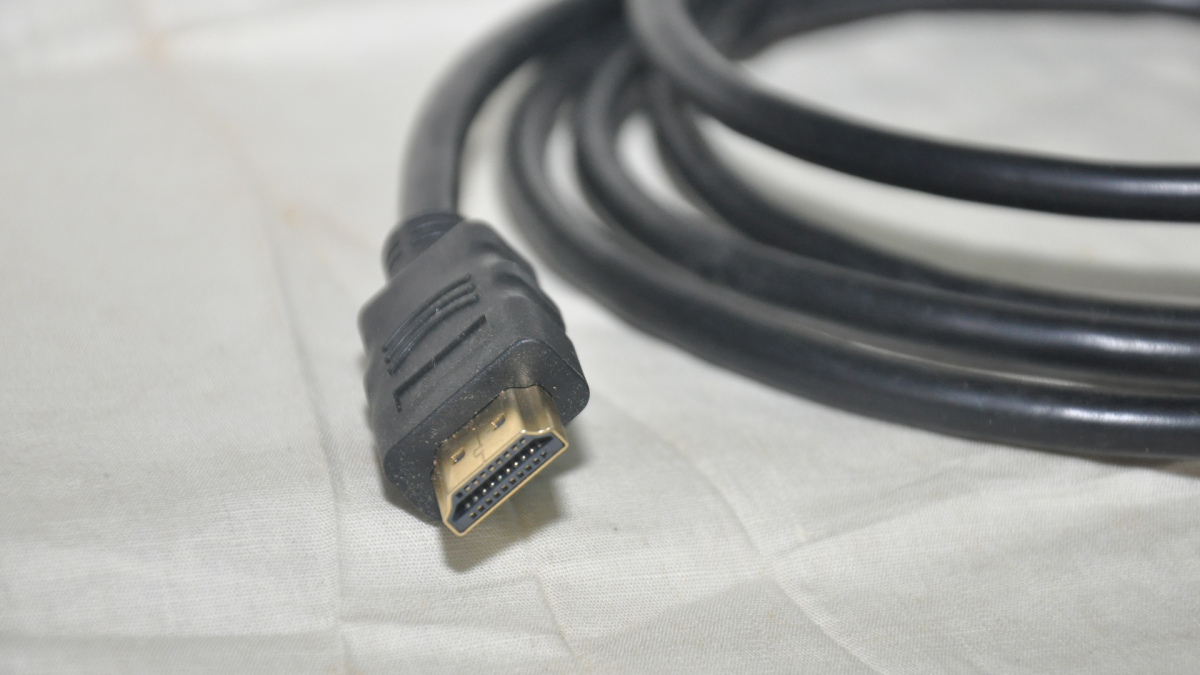 batman_in_samt's tweet card. Linux power users will just have to move to DisplayPort.