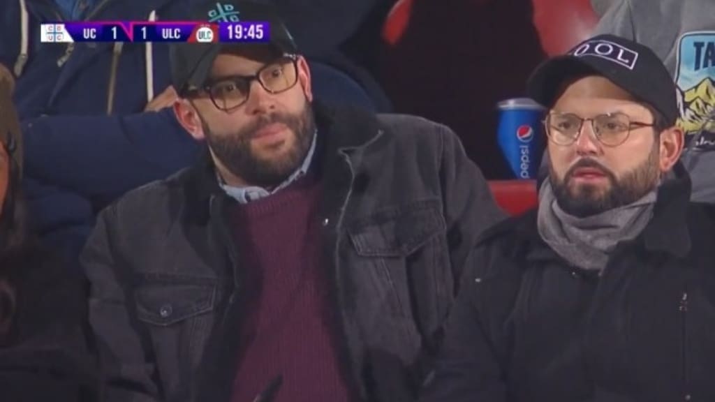 adnradiochile's tweet card. En la semana en que entró en conflicto con el presidente de la ANFP, Pablo Milad, tras la filtración de críticas hacia su gestión, el mandatario apareció en el Santa Laura para apoyar al elenco...