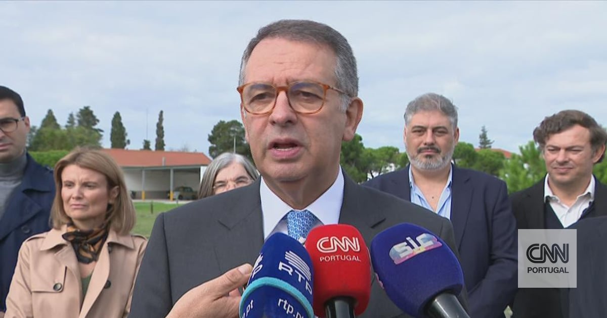 cnnportugal's tweet card. Questionado pelos jornalistas sobre as duas operações conhecidas esta quarta-feira relacionadas com corrupção na saúde e não só, António José Seguro defendeu que se deve "punir as pessoas que fazem e...