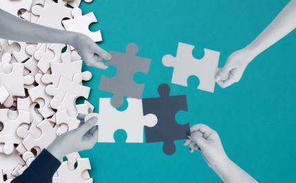 factorincognito's tweet card. Por qué informar a los empleados sobre noticias importantes es crucial para la confianza, el compromiso y la cultura corporativa.