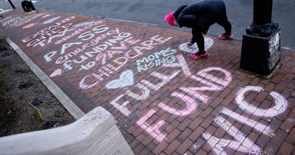 rendabasicacat's tweet card. Basic income is becoming a bipartisan issue in the US, with Covid child tax credit showing that it can be done