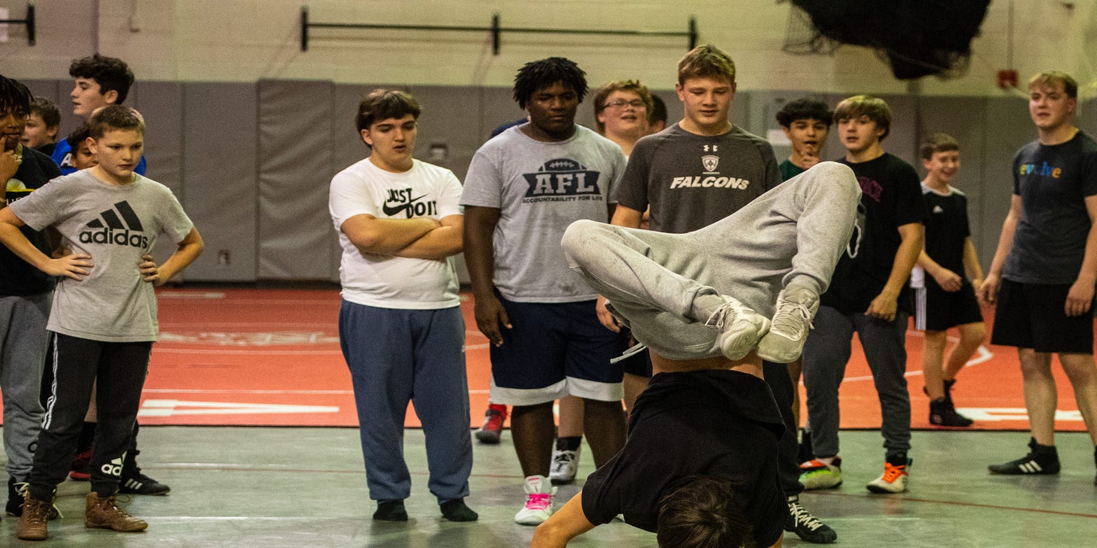 GameTimePA_SC's tweet card. The first games will be played on Friday, Nov. 28.