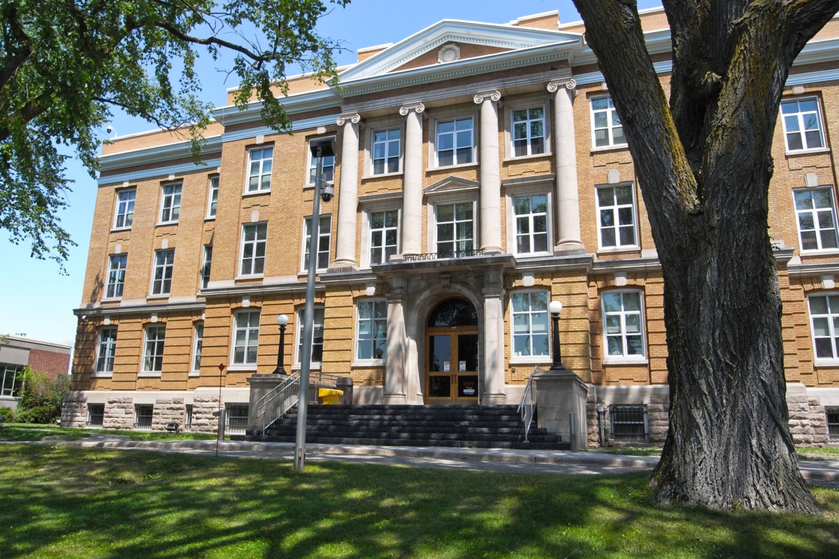 Thetrilliumca's tweet card. The Trillium reached out to school boards across Ontario to find out which ones pursue charges against teens who refuse to attend or who are ‘habitually absent’ from school. This is what we found.