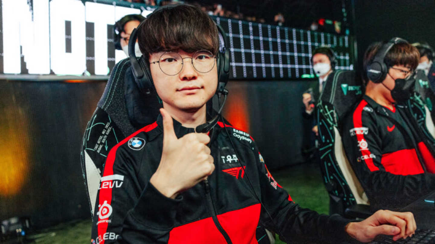 betlol_eu's tweet card. Worlds 2022 is just around the corner, so I figured why not continue the venerable tradition of arbitrarily ranking the top 20 players