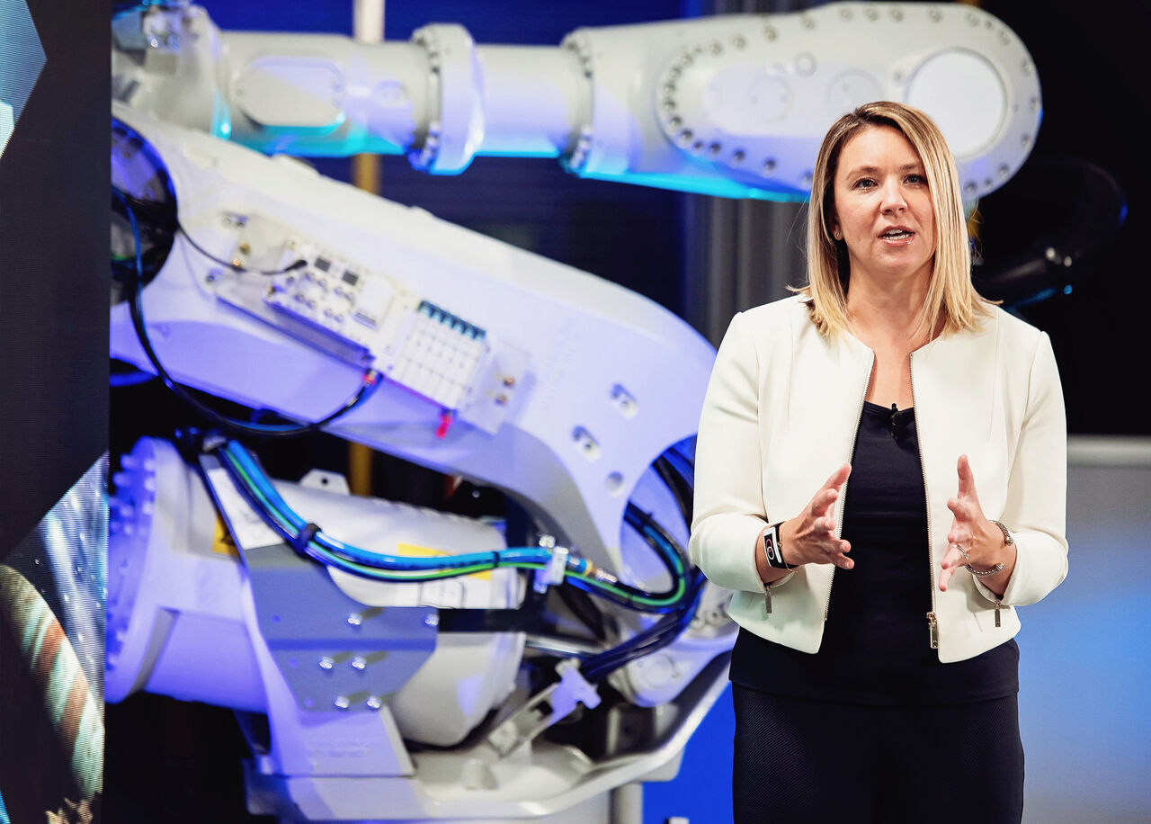 ProEst's tweet card. Claim your free Digital Pass and join AU 2022 LIVE from New Orleans, Sep. 27-29. Gain access to expert-led classes, keynotes, Theater talks, and more.