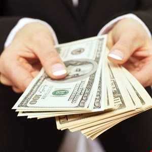 wizconsults's tweet card. The average ransom payment surged 44% to a record $3.6 million, even as the number of ransomware incidents decreased, indicating a shift toward more targeted attacks. Despite fewer attacks, 70%