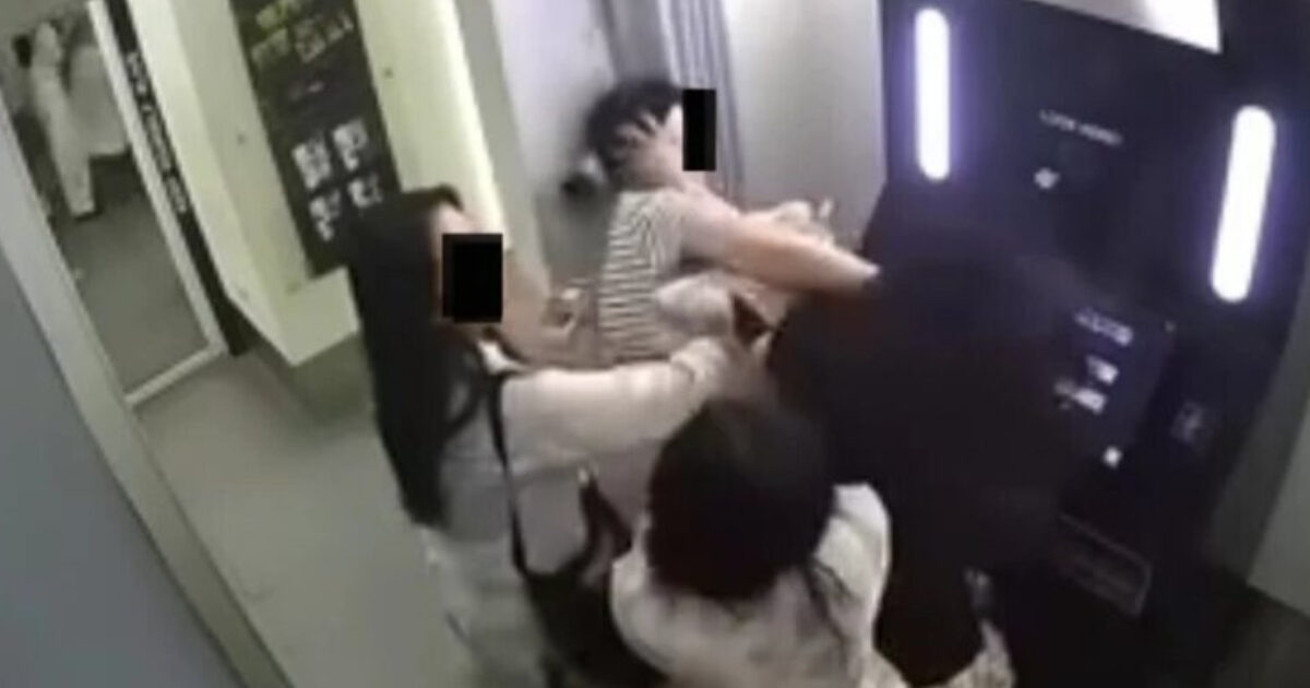 Koreaboo's tweet card. The two Korean women involved in the Vietnam photo booth assault have been fired from their company, Segyung Vina, and has released a statement online.