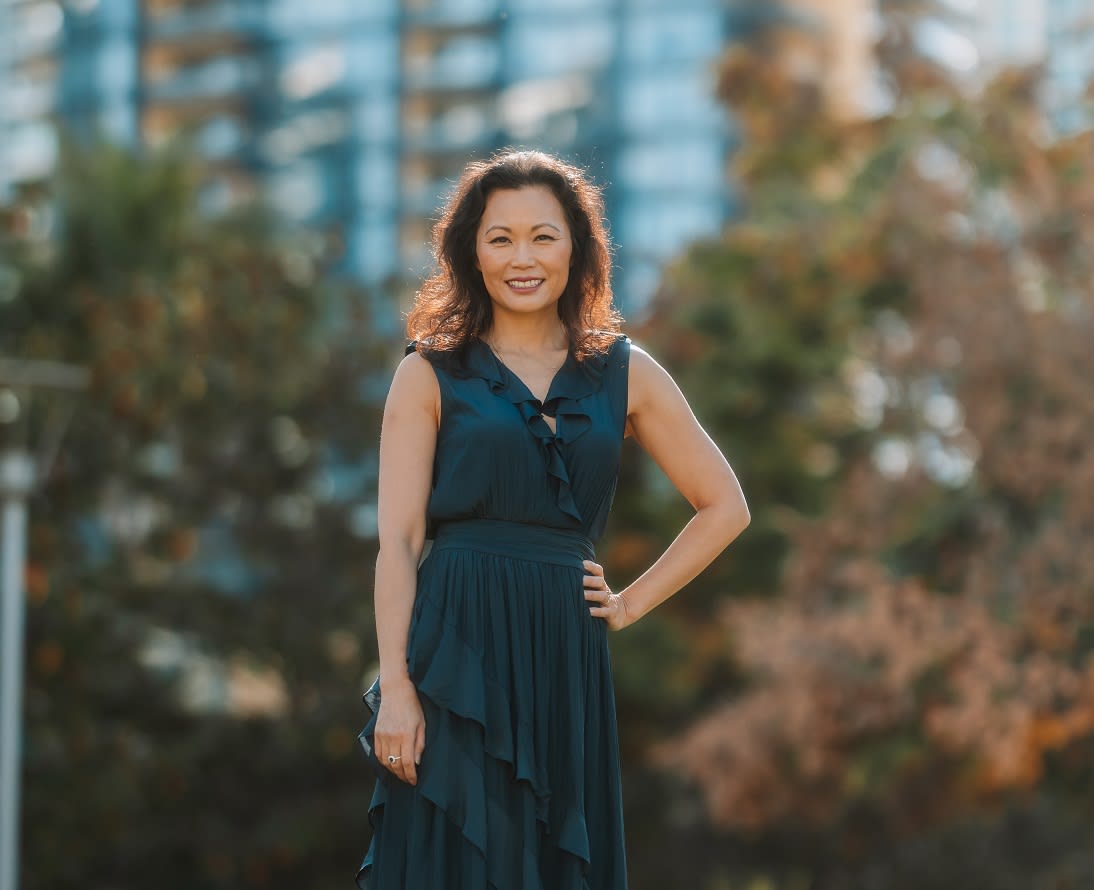 DocTheFlock's tweet card. Mind Brain Emotion founder and CEO Dr. Jenny Woo shares the strategies that helped make her side hustle a success.