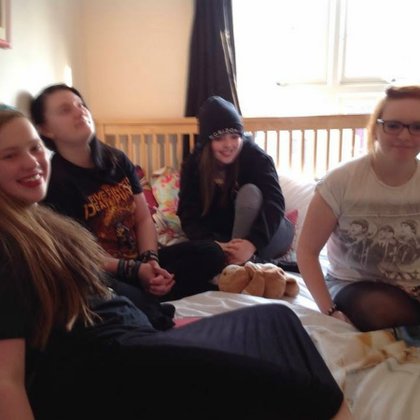 Tweet card summary image